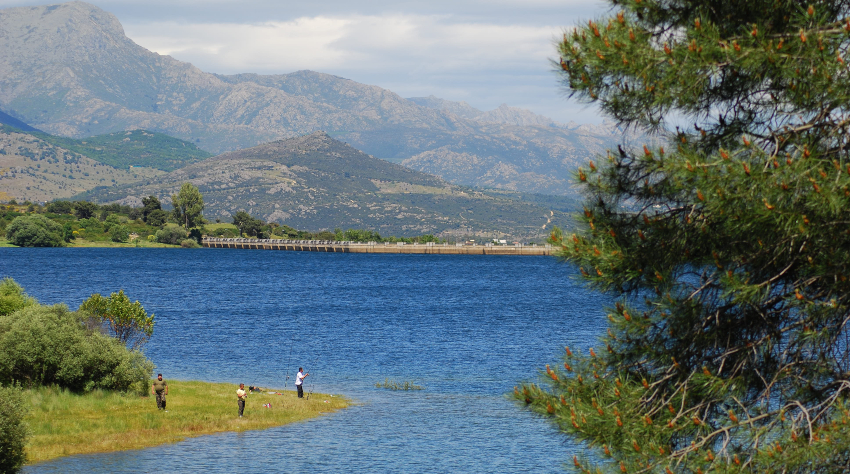 Emblase de la Jarosa pesca en Madrid