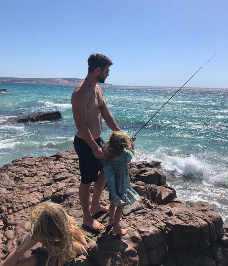 Chris Hemsworth pescando