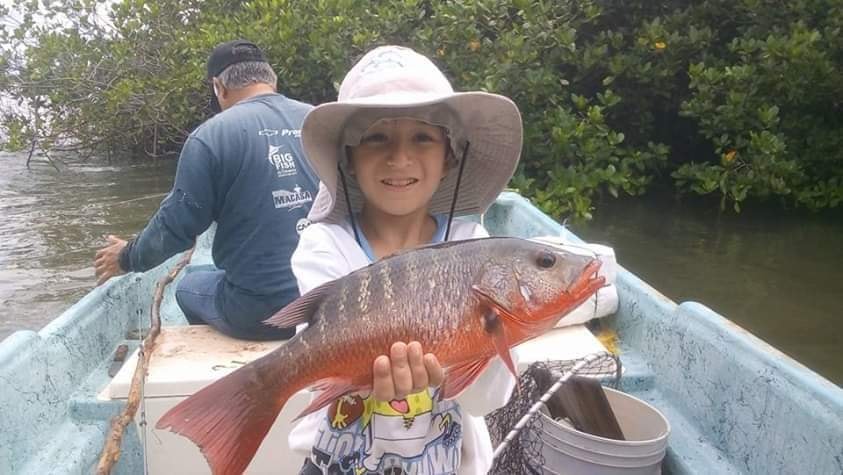 Tony Cruz Jr. WeFish jóvenes promesas pesca