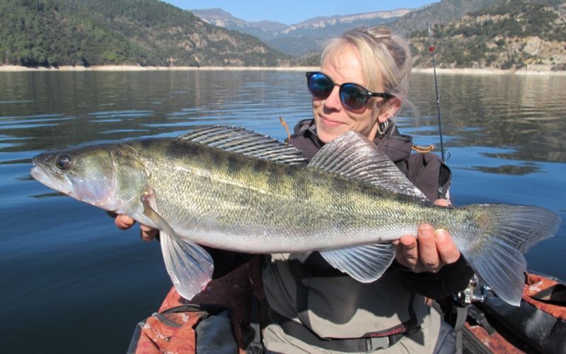 AriannaHicks mujeres pescadoras WeFish